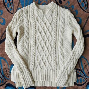 Abercrombie & Fitch cream white cable knit sweater extra small